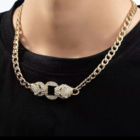 White Diamond Simulated Green Emerald Glass Leopard Head Link Gold Necklace - Picture 3 of 7